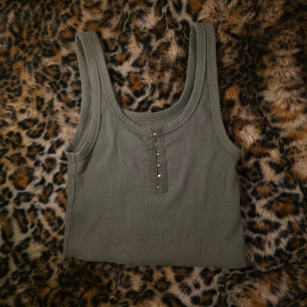 aerie Olive Green Ribbed Snap-Front Crop Tank
